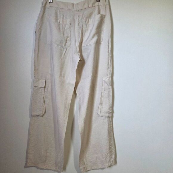 EUC LIKE NEW H&M CREAM CARGO STRAIGHT PANTS SIZE 10 / M WOMENS - Picture 3 of 14